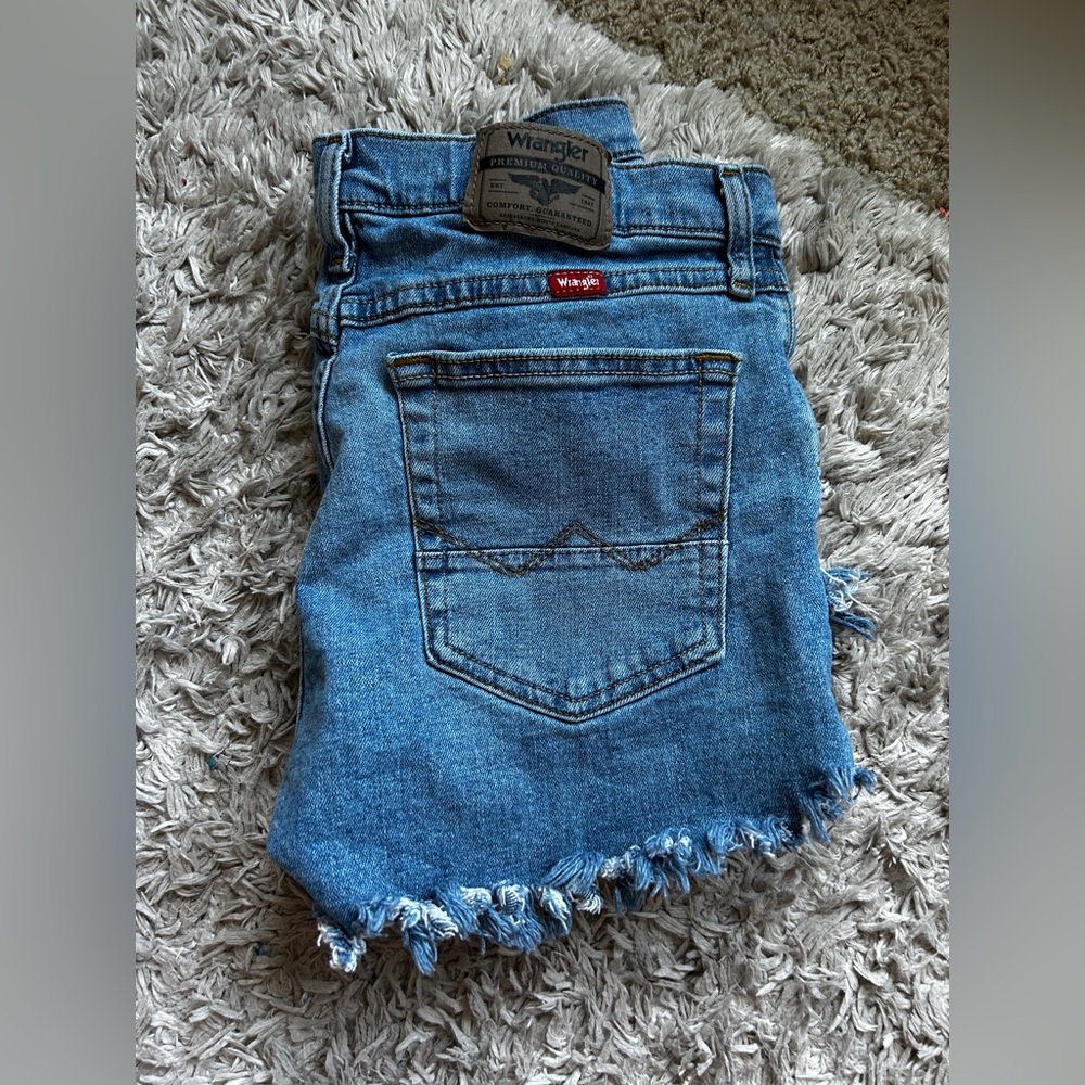 Wangler jean shorts!!